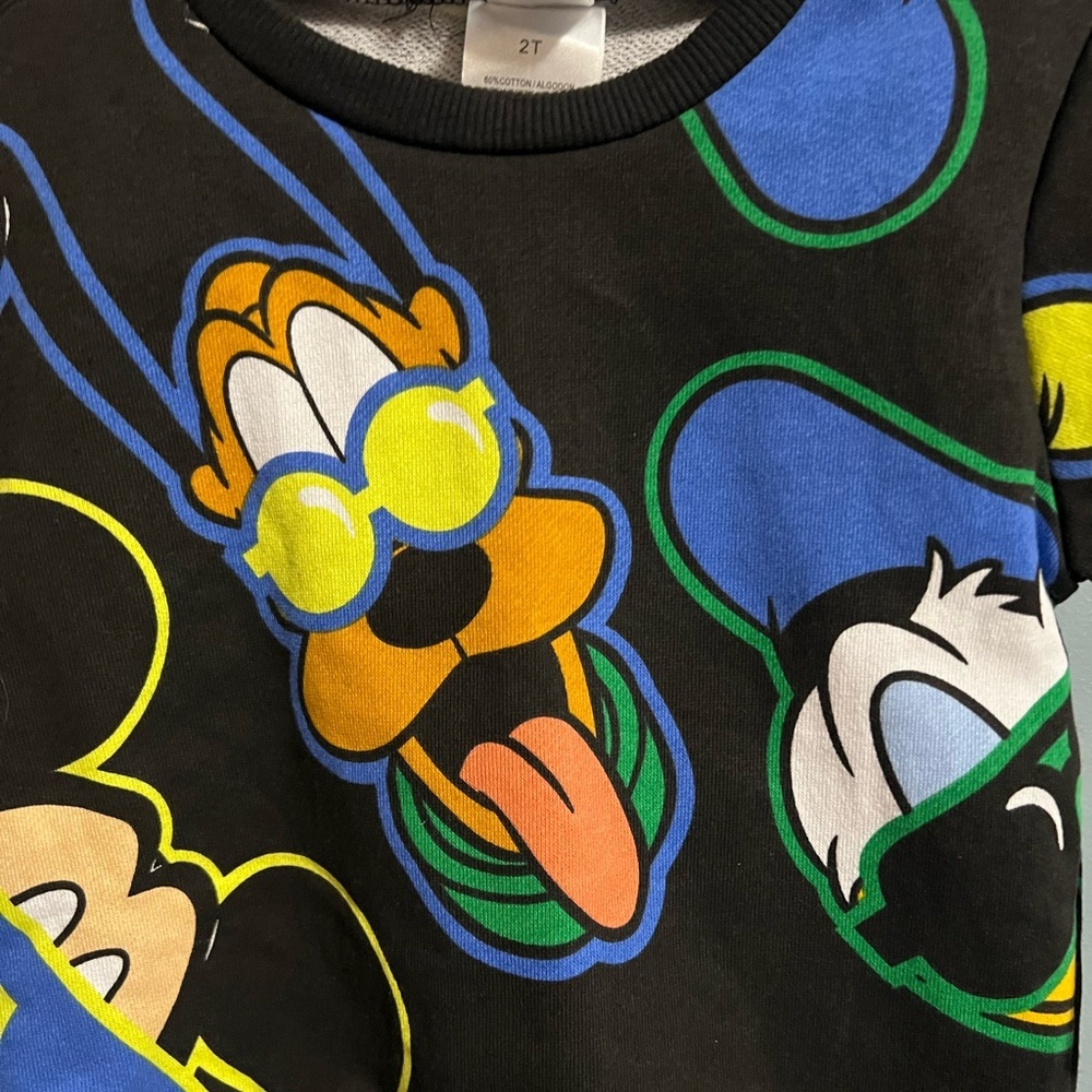 Mickey and the Gang Black Cartoon Character Short Sleeve Sweatshirt NWT - Picture 2 of 3